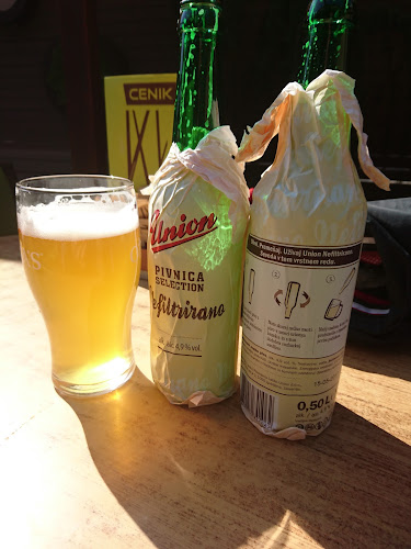 Zajček bar - Gastronomija in gostinstvo