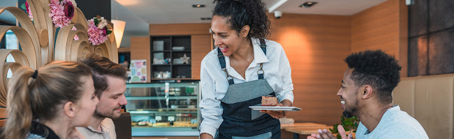 Kraljestvo okusov - pastry and icecream shop KRESNIČKA - Ljubljana