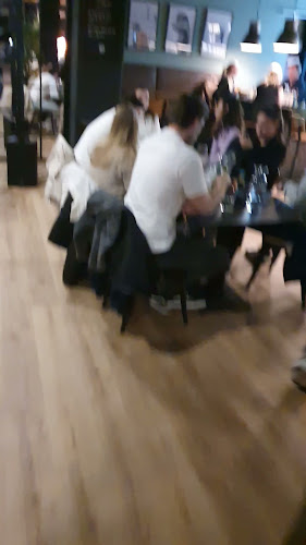 Opinii despre Fugazi Cucina&Bar în Ljubljana - Gastronomija in gostinstvo