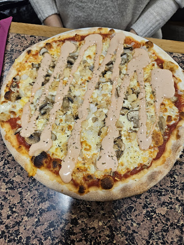 Picerija Ancora - Gastronomija in gostinstvo