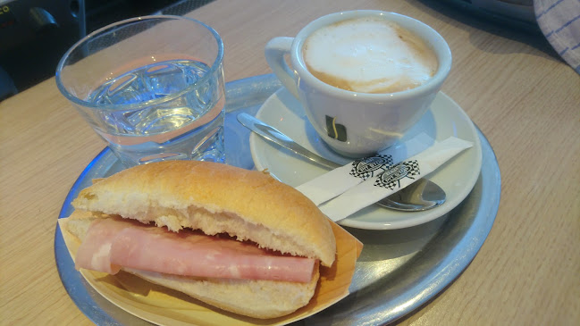 Opinii despre Bar Pit Stop Velenje în Velenje - Gastronomija in gostinstvo