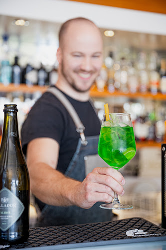 Opinii despre KONNA ice cream & cakes Kreativna slasčičarna d.o.o. în Kozina - Gastronomija in gostinstvo