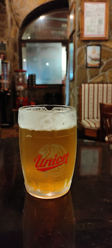 England Pub (Bar) - Gastronomija in gostinstvo