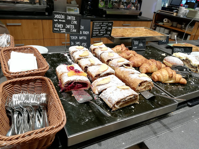 Avtocestno počivališče Lom, Notranjska Cesta 71, 1370 Logatec