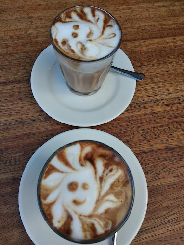 Opinii despre Bar Šaredin în Izola - Gastronomija in gostinstvo