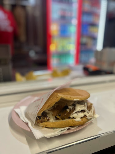 Opinii despre Okrepčevalnica, Fast Food Izi, Muzafer Ljimani s.p. în Velenje - Gastronomija in gostinstvo