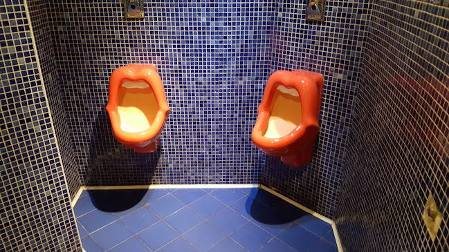 Yagababa CafeLougeBar - Gastronomija in gostinstvo