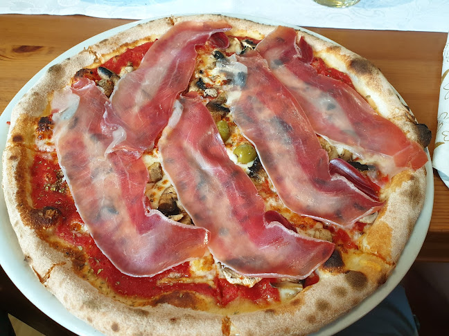 Opinii despre Restaurant and Pizzeria Minutka în Postojna - Gastronomija in gostinstvo