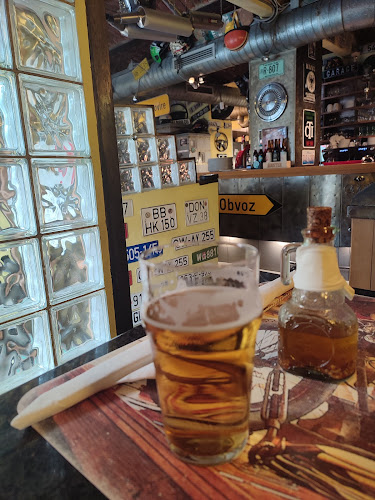 Comentarii opinii despre Okrepčevalnica Pizzeria Garaža