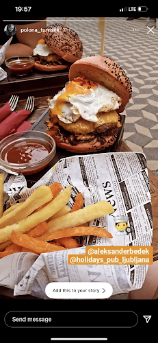 Comentarii opinii despre Holidays' Pub