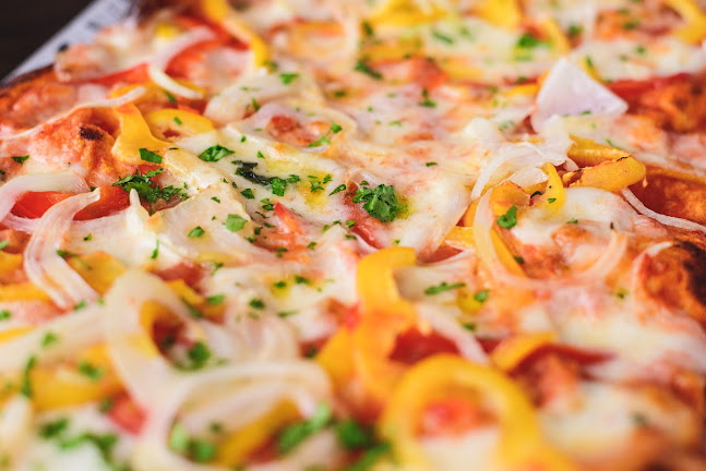 Opinii despre Tia's Pizza în Ljubljana - Črnuče - Gastronomija in gostinstvo