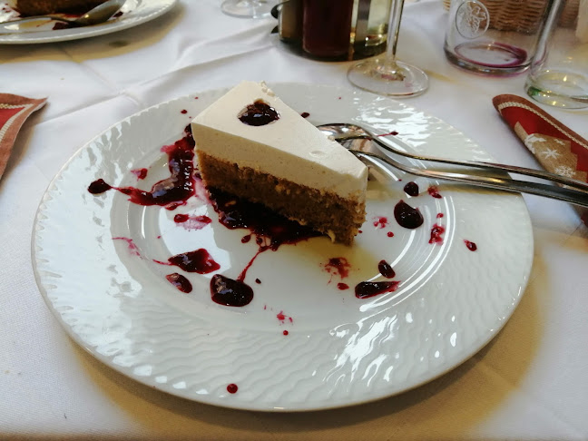 Kavarna in restavracija Pecivo - Gastronomija in gostinstvo