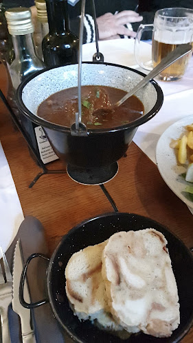 Vodnikov trg 2, 1000 Ljubljana