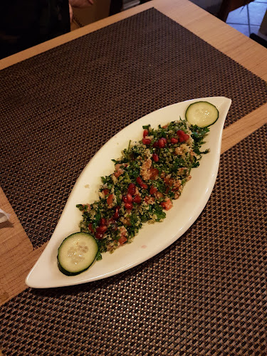 Tsnim arabska restavracija - Gastronomija in gostinstvo