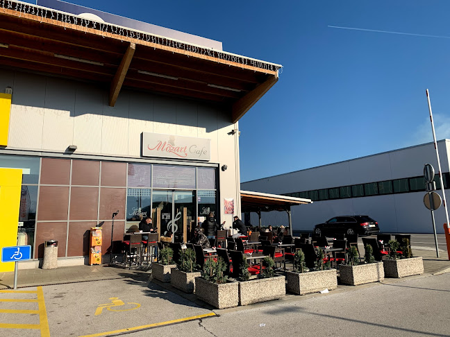 Mozart Cafe - Gastronomija in gostinstvo