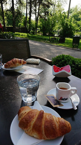 Opinii despre Mini Cafe Golf în Ljubljana - Gastronomija in gostinstvo