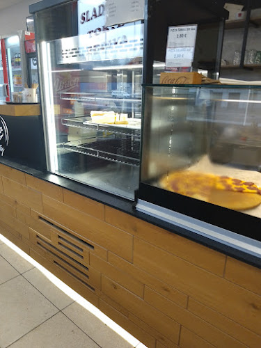 Pekarna & pizzeria Ema