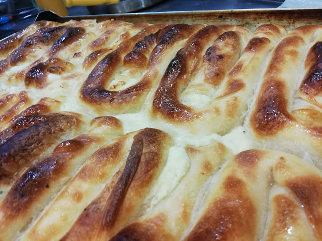 Holyfood okrepčevalnica - Gastronomija in gostinstvo