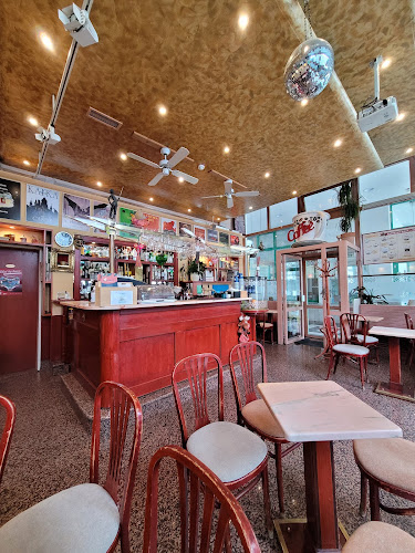 Kavarna Apropo - Gastronomija in gostinstvo