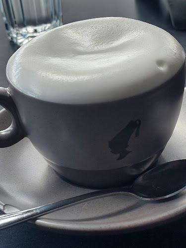 Hof Caffe - Gastronomija in gostinstvo