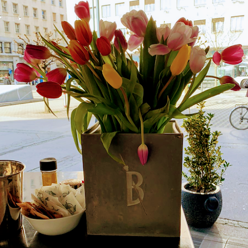 Ajdovščina 2, 1000 Ljubljana