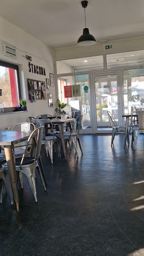 Tavci Kuhna & Ayatana deli