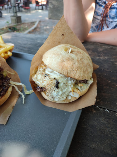 Comentarii opinii despre Big Bear Burger Bistro