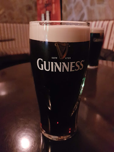 England Pub (Bar) - Gastronomija in gostinstvo