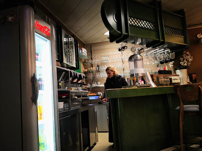 Kofi Plac - Gastronomija in gostinstvo