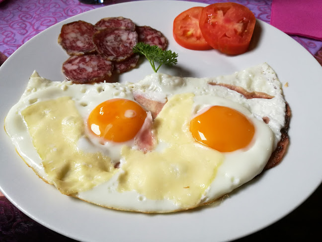 Kurn'k - Gastronomija in gostinstvo