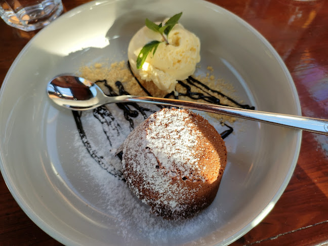 Restavracija in pizzerija Center, Miha Gluščič d.o.o. - Lesce