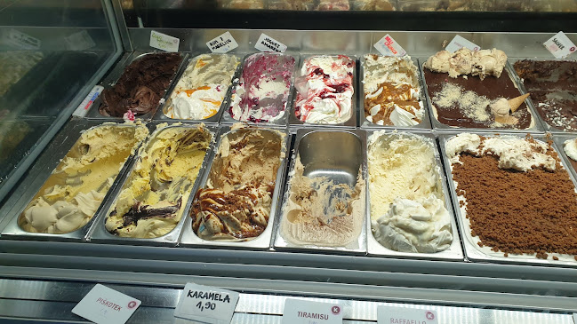 Kraljestvo okusov - pastry and icecream shop KRESNIČKA