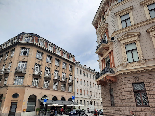 Opera Bar - Gastronomija in gostinstvo