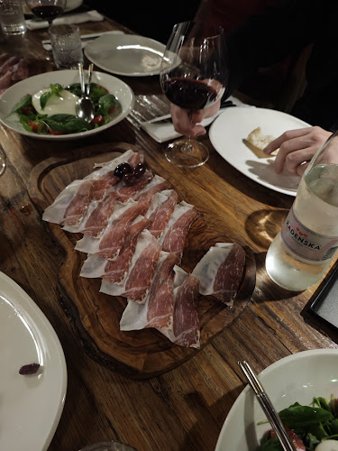 Compa Restaurant Okrepčevalnica Čompa - Gastronomija in gostinstvo