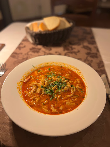 Slovenska cesta 40, 1000 Ljubljana