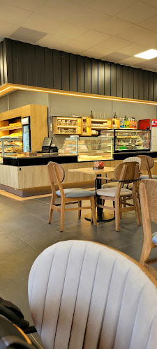 Pekarna Piramida - Gastronomija in gostinstvo