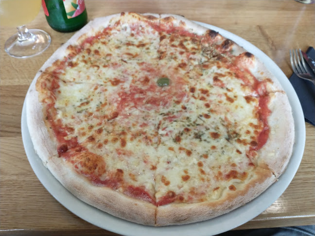 Opinii despre NewCastle în Ljubljana - Gastronomija in gostinstvo