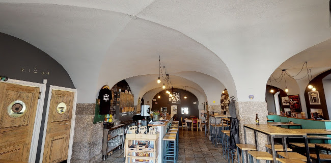 Grudnovo nabrežje 15, 1000 Ljubljana