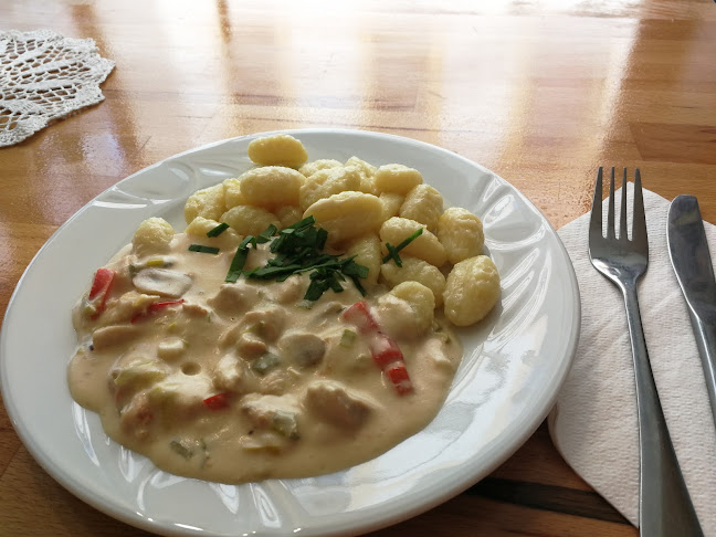 Hiša Kruha (Pastry Shop) - PE Gosposka - Gastronomija in gostinstvo