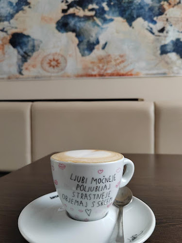 Comentarii opinii despre Delfin Bar