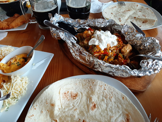 Apachi Bar Andreja Kun S.P. - Gastronomija in gostinstvo