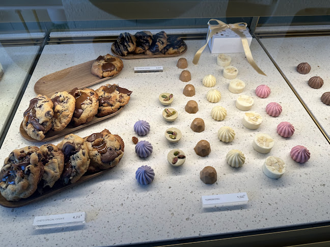 Comentarii opinii despre YAUYA Patisserie