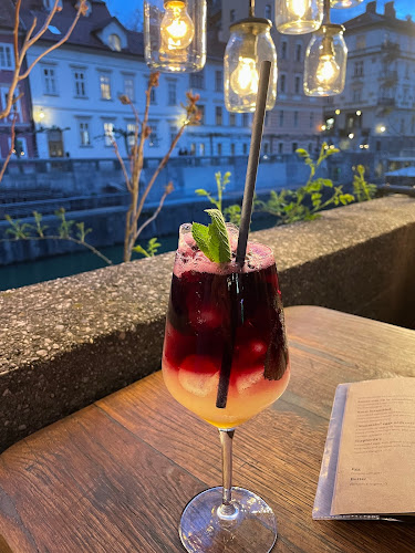 Cankarjevo nabrežje 13, 1000 Ljubljana