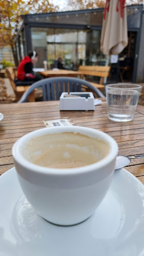 Kavarna Kapital - Gastronomija in gostinstvo