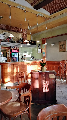 Kavarnica Golica - Gastronomija in gostinstvo