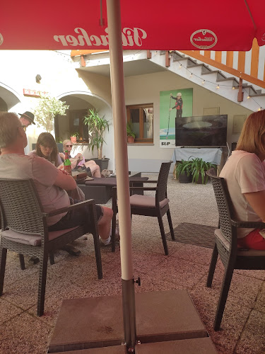 Bar Gouf - Gastronomija in gostinstvo