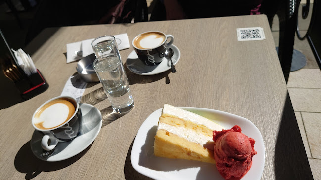 Polje 21, 6310 Izola