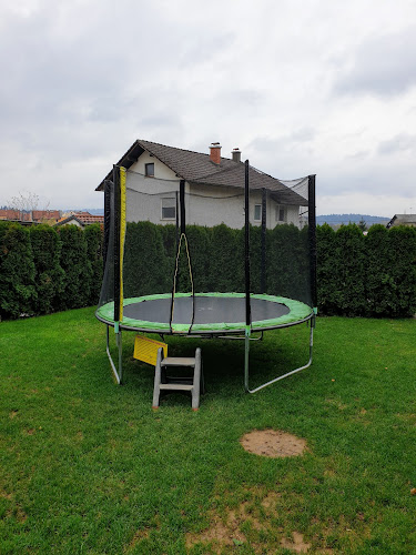 Kadunčeva cesta 2, 1290 Grosuplje