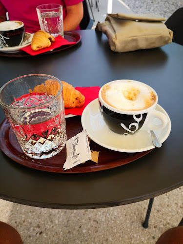 ČAJNA SOBA & KAVARNA KNJIŽNICA