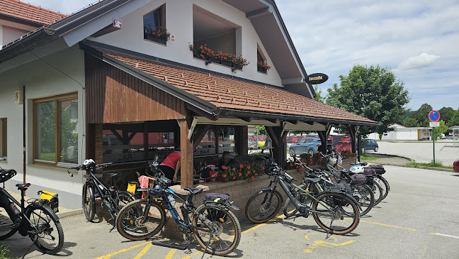 Opinii despre Bar Breg în Majšperk - Gastronomija in gostinstvo